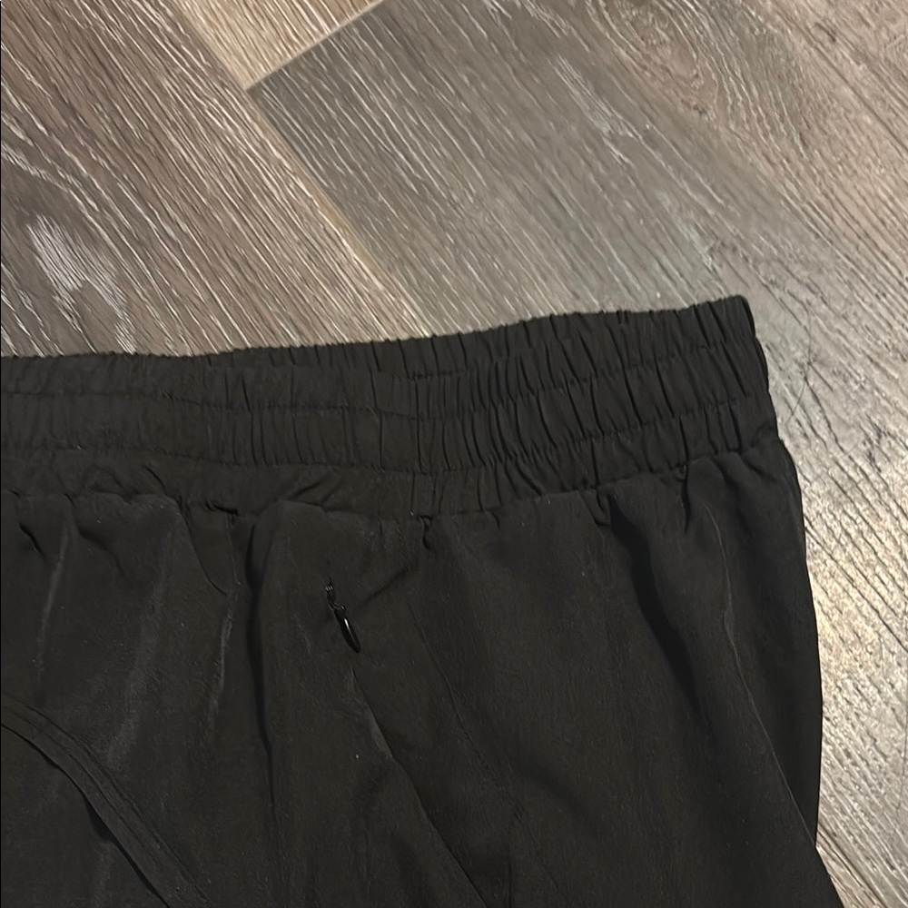 Lululemon Athletica Black High-Rise 2.5 Shorts - Picture 3 of 4